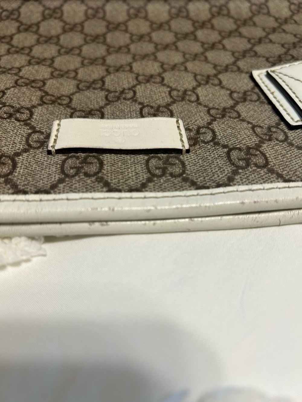Gucci Beige/Brown GG Supreme Canvas Tote with Cream Handles - Picture 8 of 13